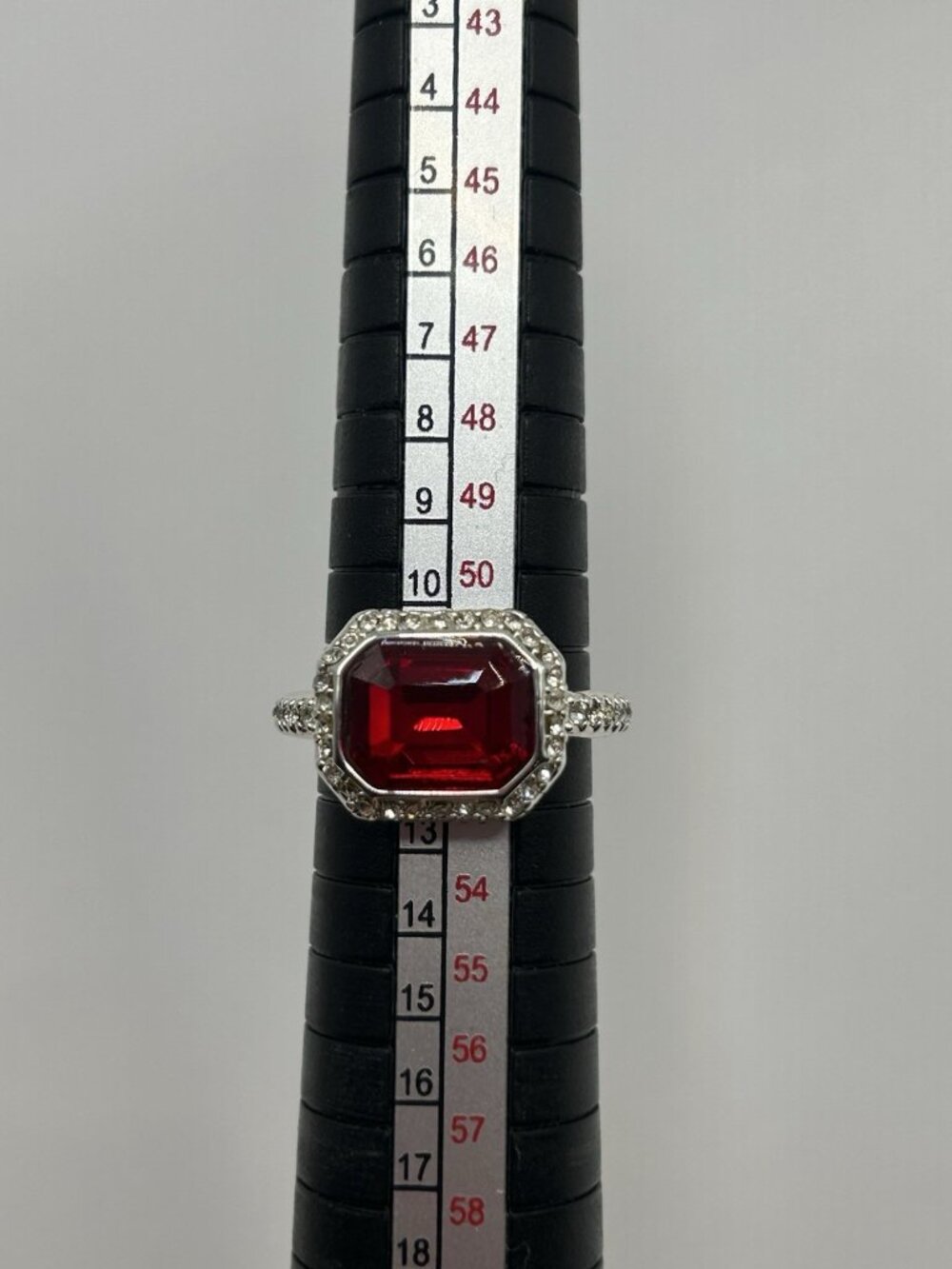 AVON Ring Size 6 Silver Tone Red Deco With Box Jewelry Christmas Holidays Gift - Picture 12 of 12